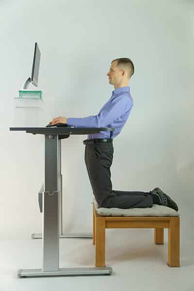 Rückenschmerzen am Arbeitsplatz auflösen - Yoga@Work 4 Rückenschmerzen am Arbeitsplatz auflösen - Yoga@Work - becomePro