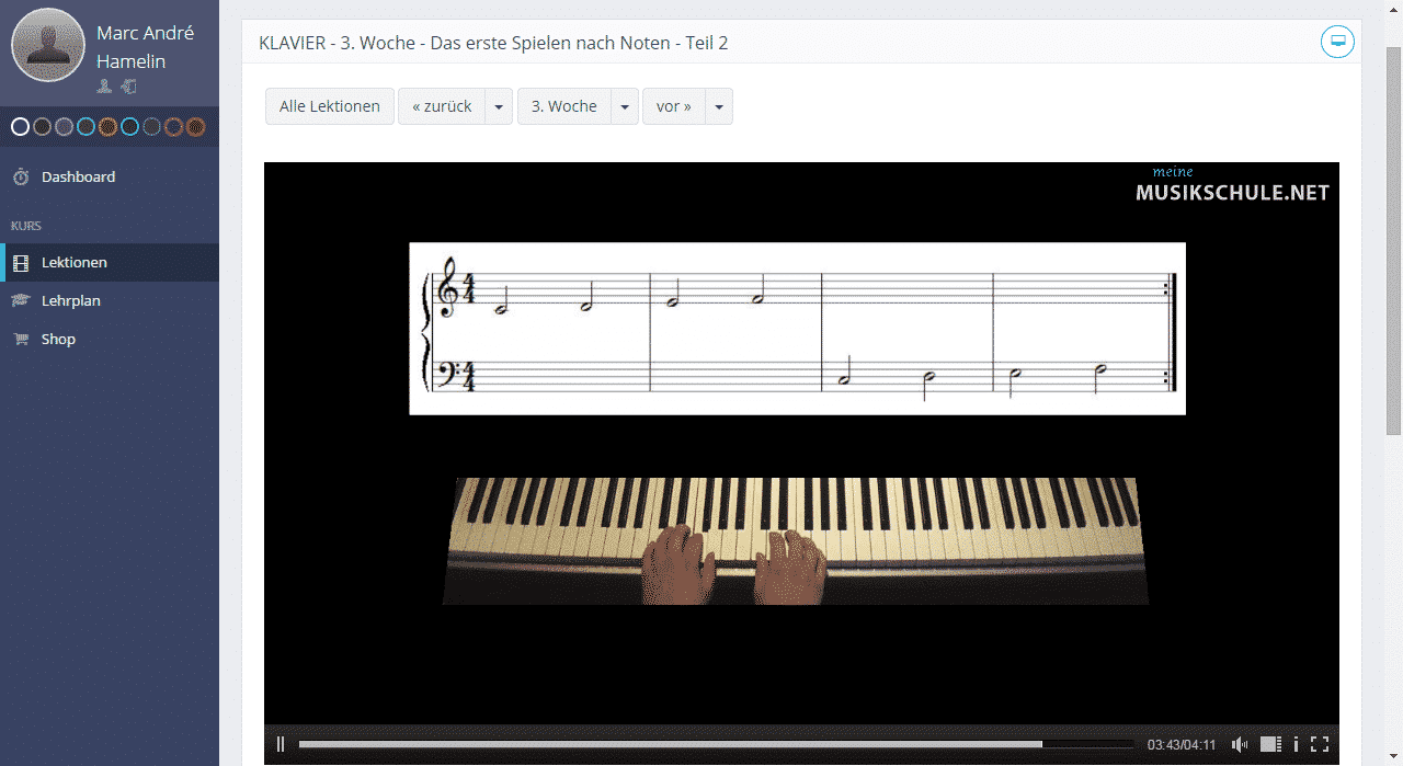 Klavierschule Onlinekurs mit Musiklehrer Andreas Czeppel - becomePro