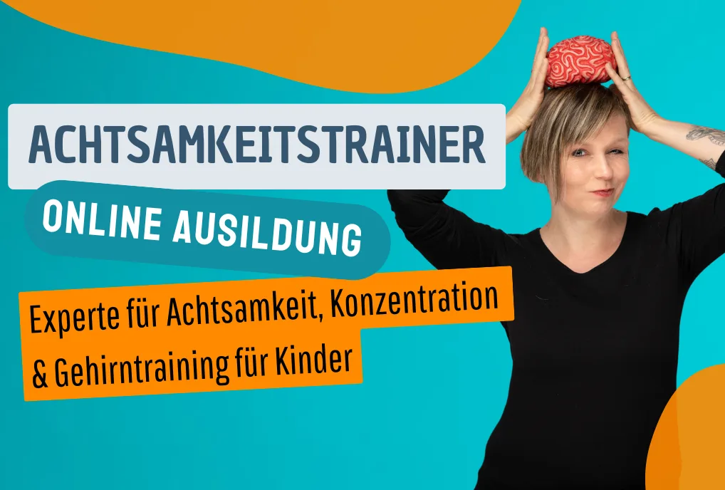 Achtsamkeitstrainer im Selbststudium von Romy Oswald 2 Achtsamkeitstrainer Ausbildung Romy Oswald mit Brain vor türkisem Hintergrund