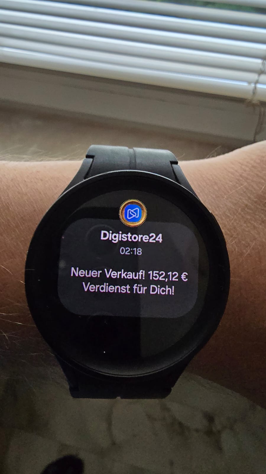 Smartwatch-Benachrichtigung von Digistore24 mit 152,12 € Provision