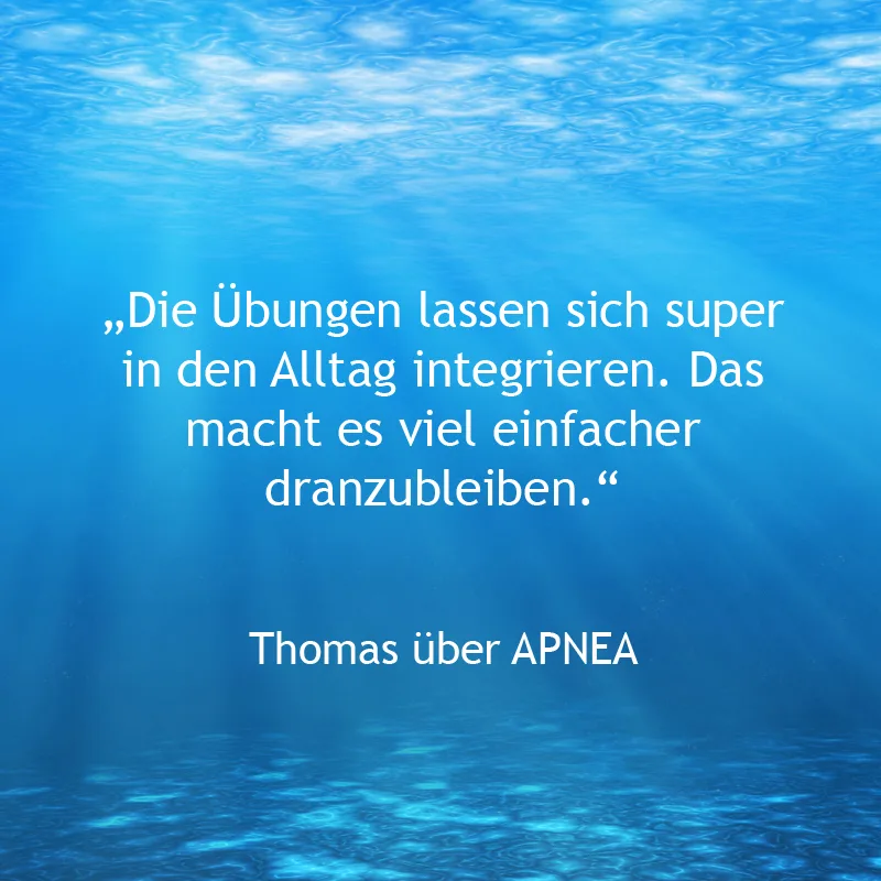 Unterwasser-Hintergrund mit Kundenbewertung von Thomas über APNEA-Kurs