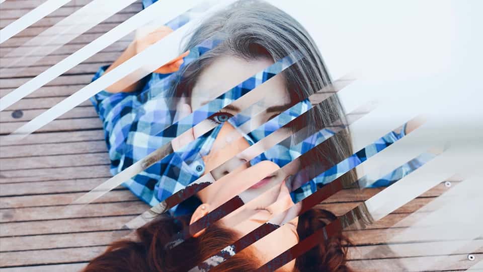 Frau mit Blende-Effekt und diagonalen Streifen-Übergängen