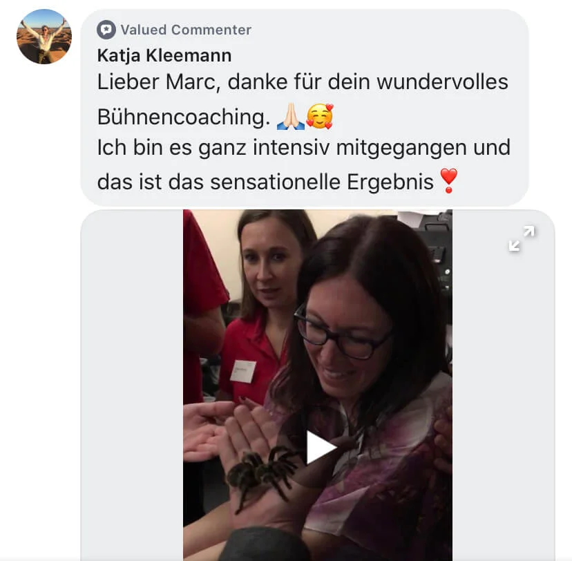 Facebook-Kommentar von Katja Kleemann als Valued Commenter über Bühnen-Coaching mit Foto