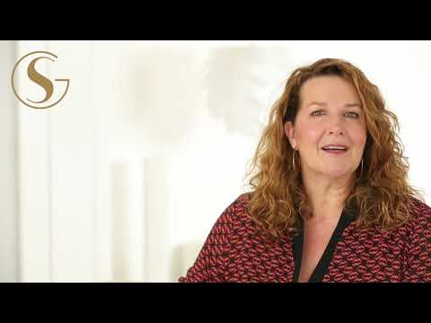 Videostandbild: Serena Goldenbaum mit Logo – Beauty-Kurs-Intro