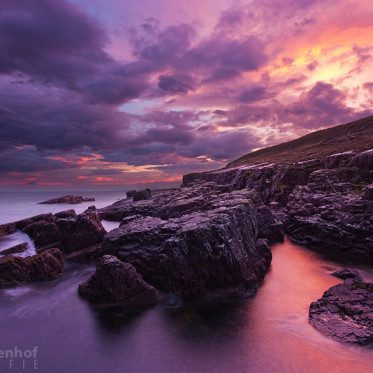Rua Reidh Sonnenaufgang Felsen Meer Schottland