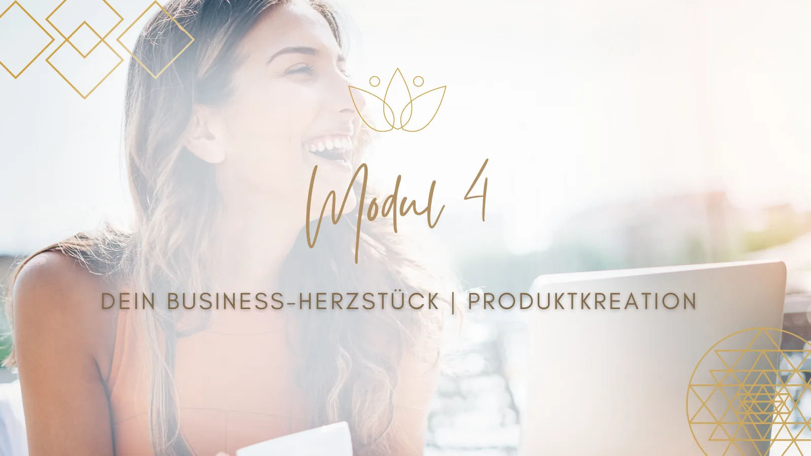 Modul 4 Cover mit Frau und goldenem Lotus-Logo
