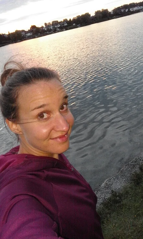 Kundenstimme von Julia - Frau am See mit Rezension zum E-Book