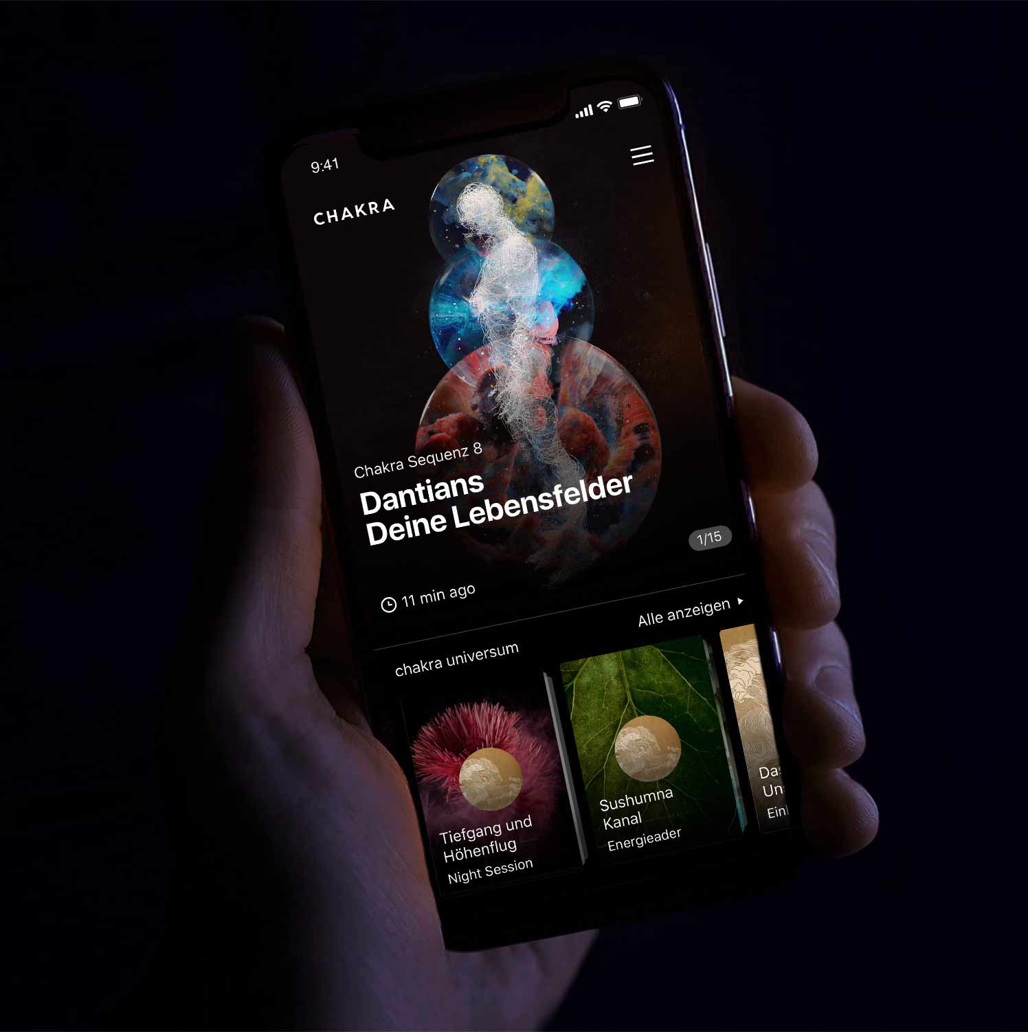 Smartphone-Screenshot mit Chakra-App: Dantians-Modul mit Doppel-Exposition von Mensch und Erde, Meditationssessions unten