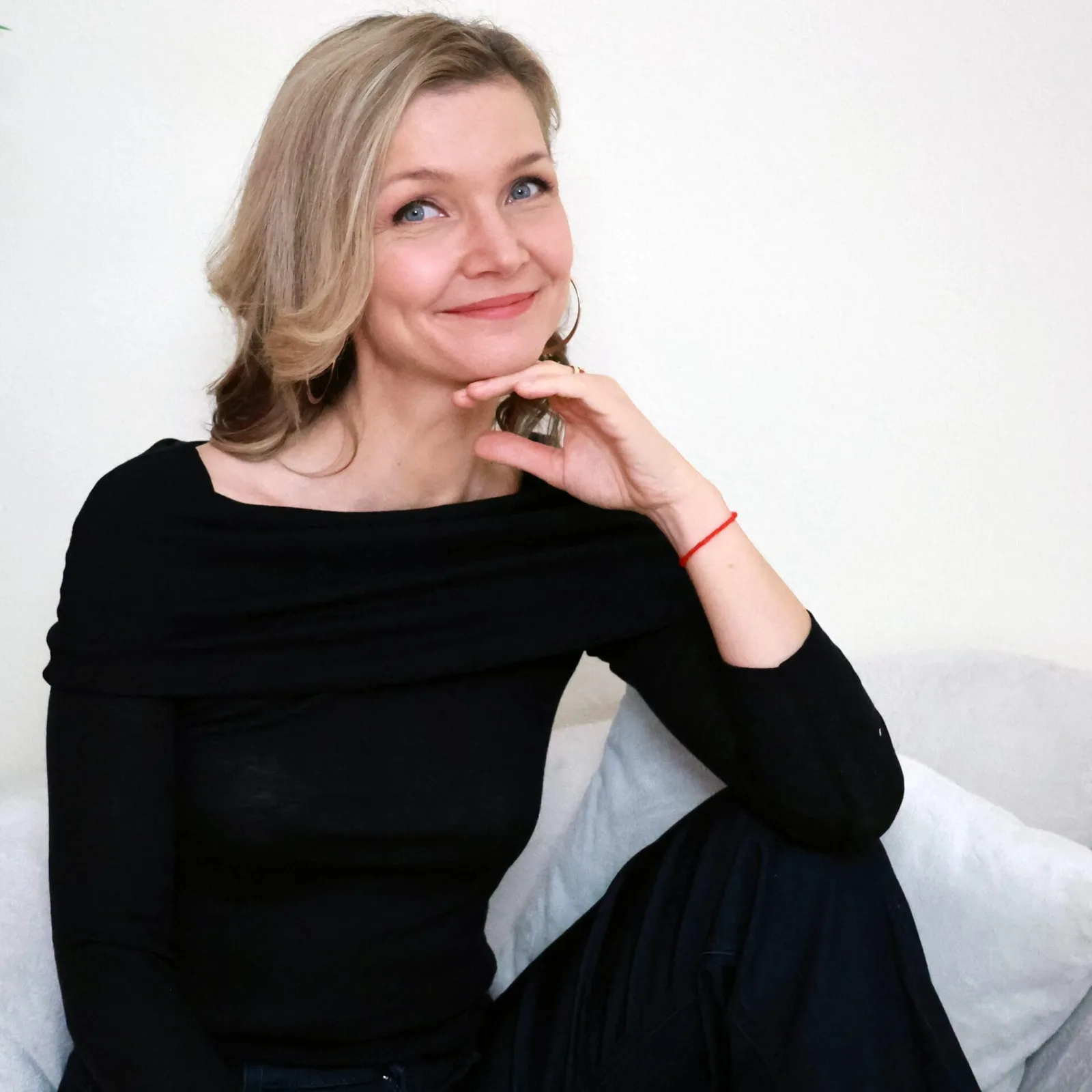 Beauty Taping – Videokurs zur Gesichtsstraffung von Christina Schmied 6 Christina Schmid