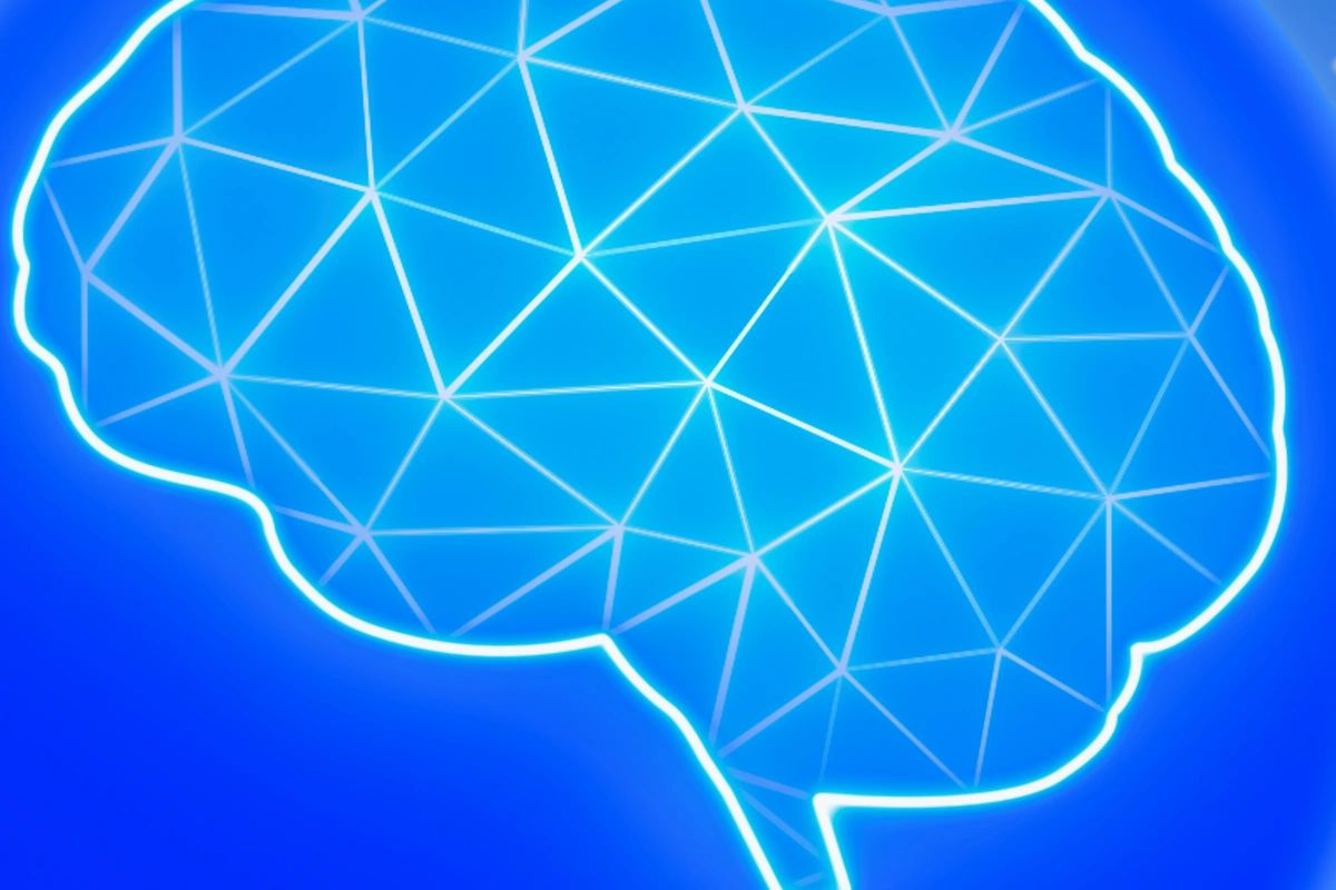 Neon-blaues Gehirn-Icon mit geometrischem Netzwerk-Muster auf leuchtendem Hintergrund