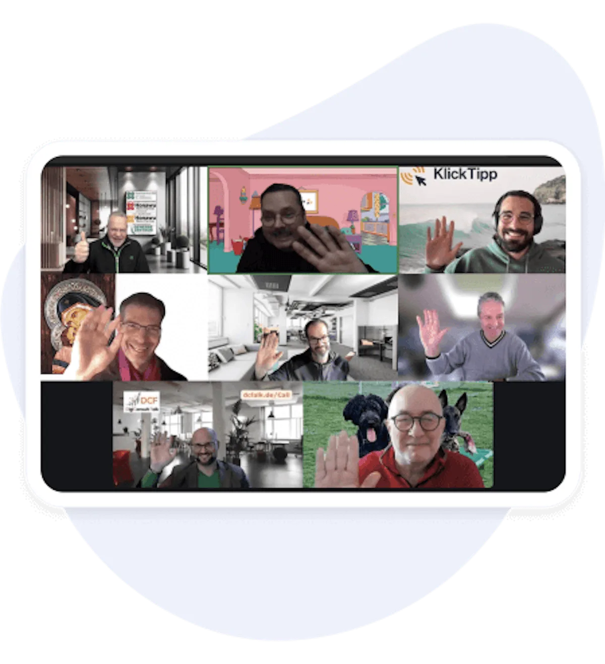 Online-Meeting mit mehreren Teilnehmern, die in die Kamera winken, KlickTipp-Logo oben rechts im Bild.