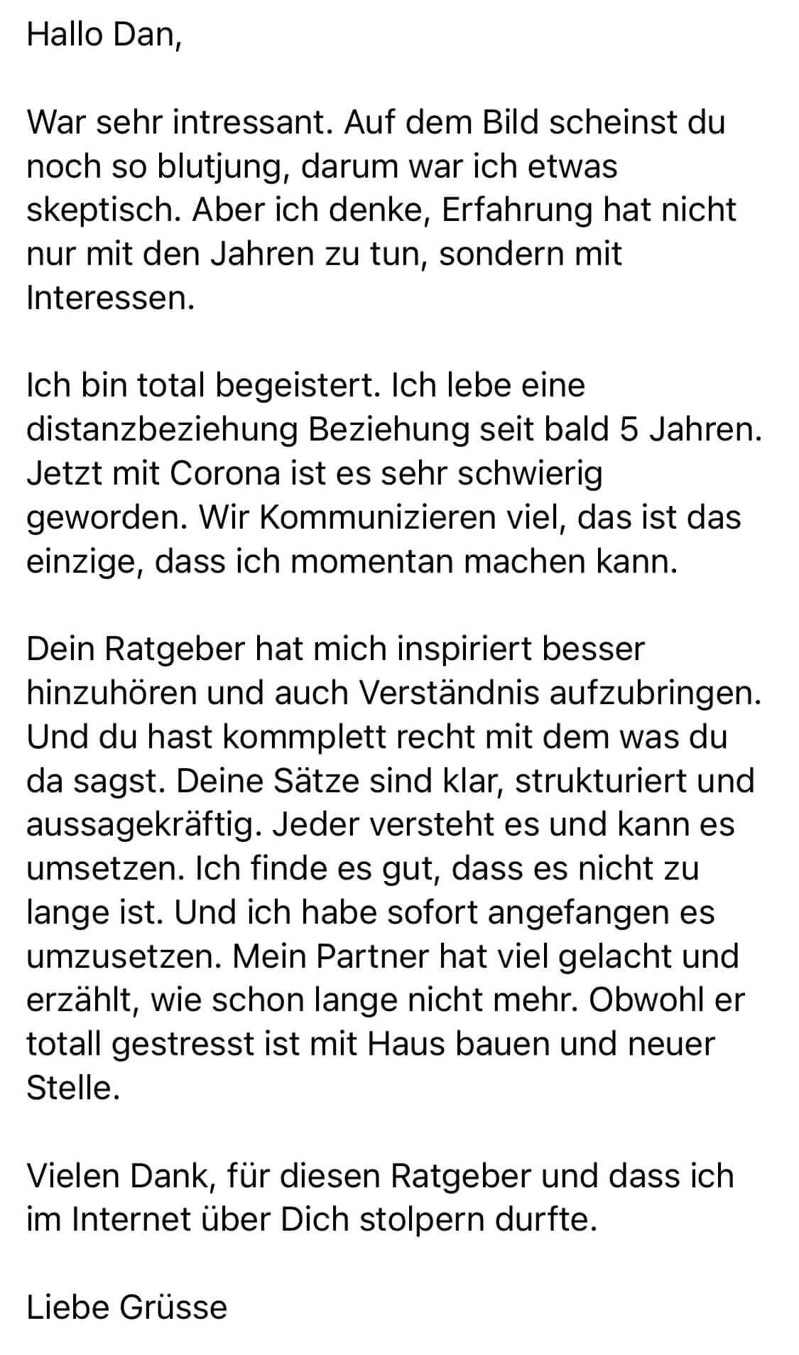 Ausführliche Kundenbewertung auf Deutsch, lobt Ratgeber und dessen praktische Tipps für Beziehungen