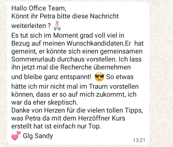WhatsApp-Nachricht von Sandy: Positive Rückmeldung zum Herzöffner-Kurs und Erfolg mit Wunschkandidat