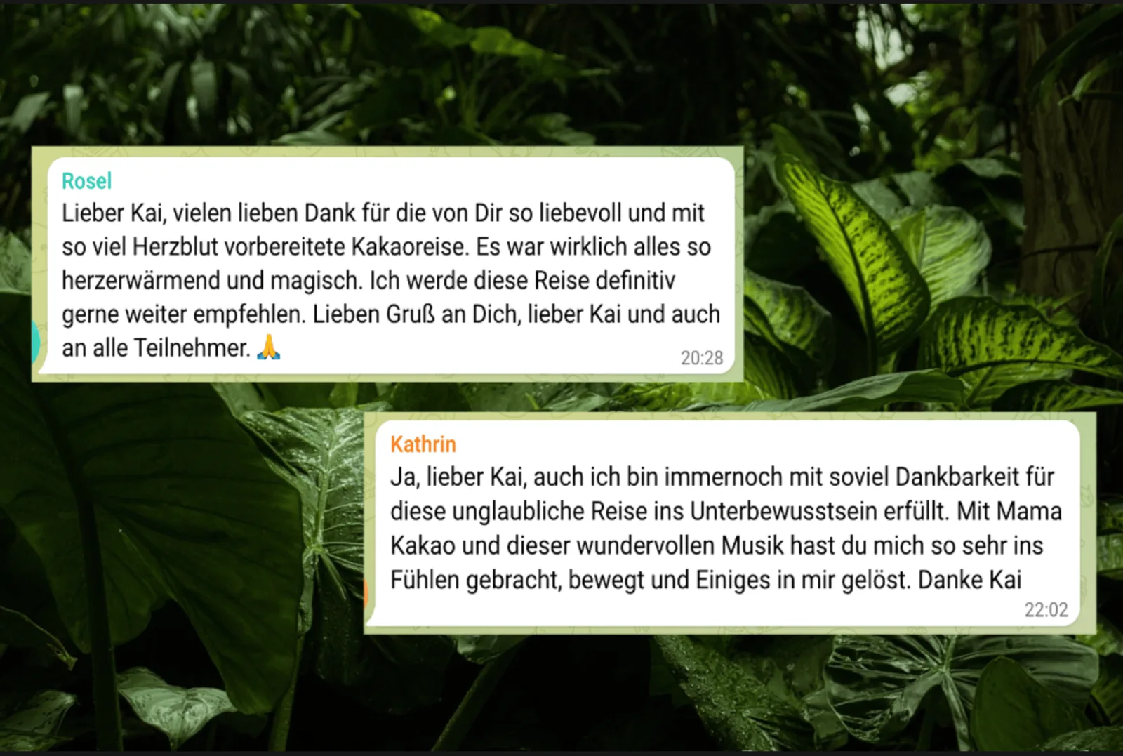 Kundenstimmen von Rosel und Kathrin auf Blätterhintergrund
