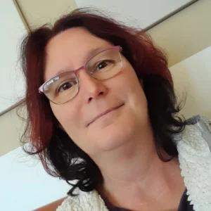 Carmen Nill, Autorin von Die Hinzuverdienstgrenze leicht erklärt