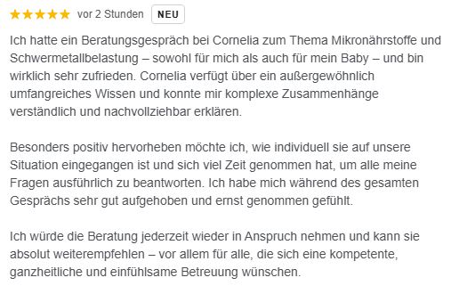 Textbasierte Kundenbewertung mit 5 Sternen über Mikronahrststoffe und Schlafberatung