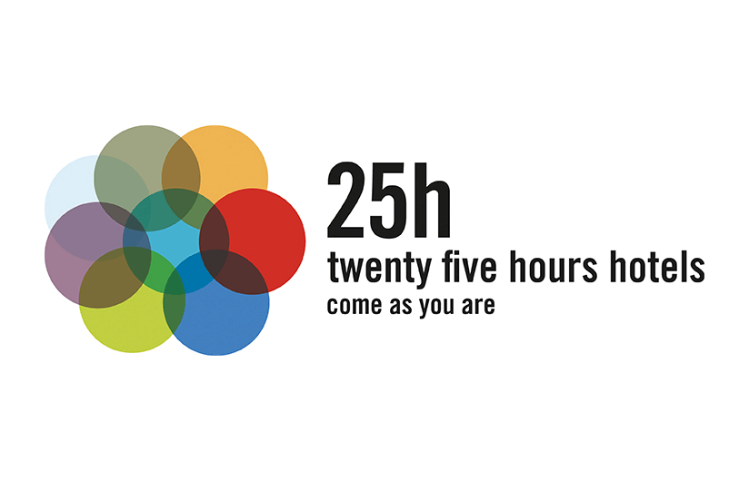 25h Hotels Logo mit farbigen überlappenden Kreisen und Tagline