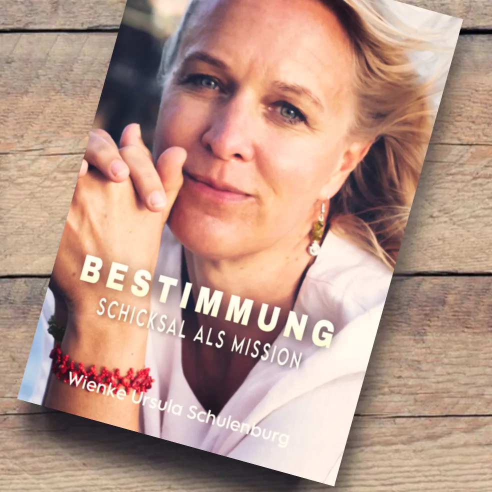 Buchcover-Mockup Bestimmung mit Portrait von Wienke Ursula Schulenburg
