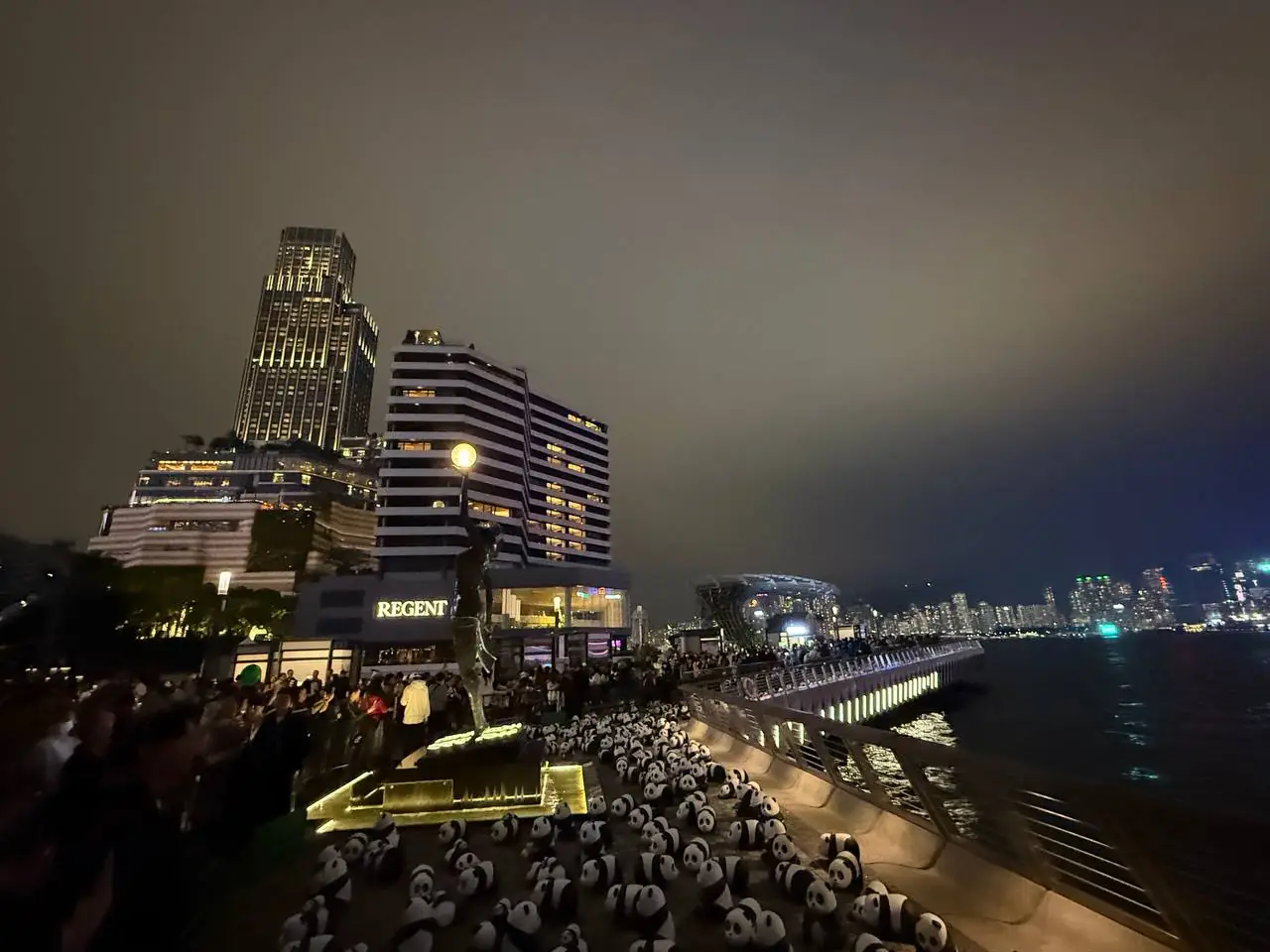 Luxuriöses 5-Sterne Hotel am Wasser, Regent Hong Kong IHG