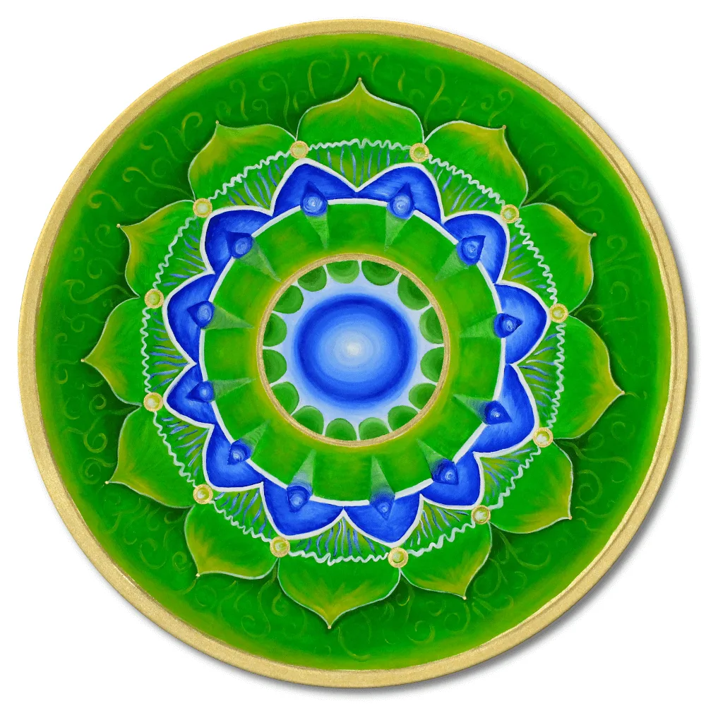 Energiebilder selber malen – Online Videomalkurs Mandala 9 Lebhaft koloriertes Strahlen-Mandala mit grünen und roten Farbtönen auf leuchtend gelbem Hintergrund
