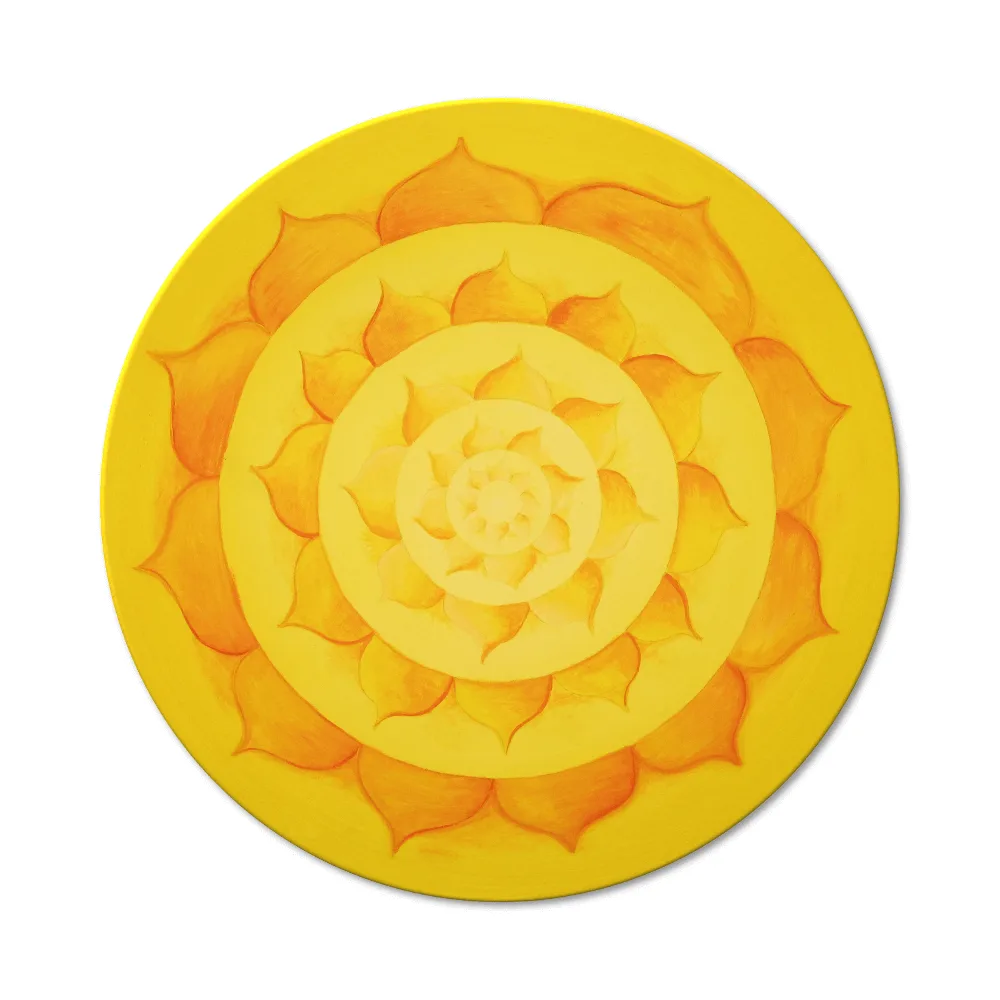 Energiebilder selber malen – Online Videomalkurs Mandala 7 Goldenes Mandala mit Lotusblüte und verschachtelten Blütenmustern auf dunklem Untergrund