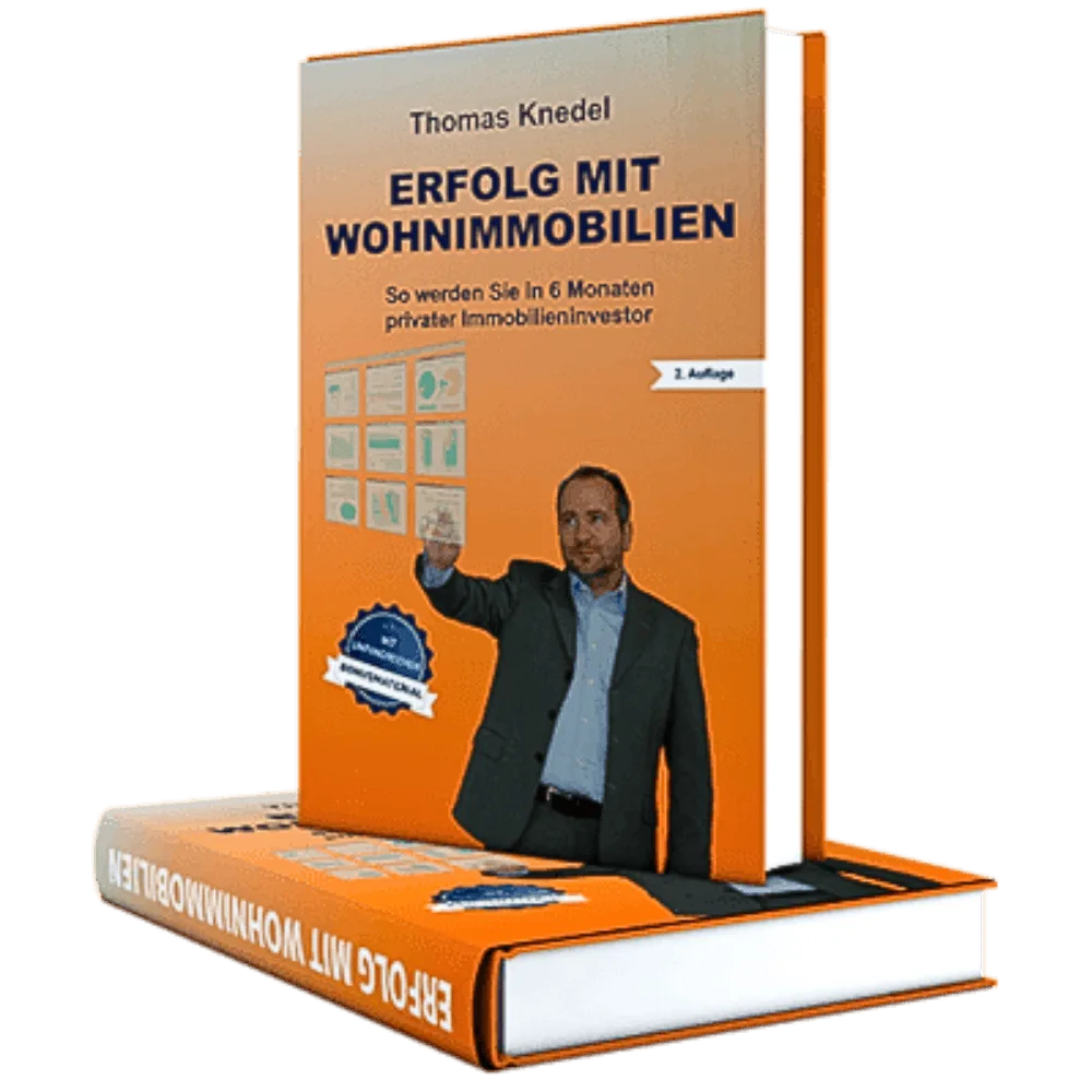 Buch-Mockup 'Erfolg mit Wohnimmobilien' von Thomas Knedel, 2. Auflage, orange Einband mit Autorenfoto