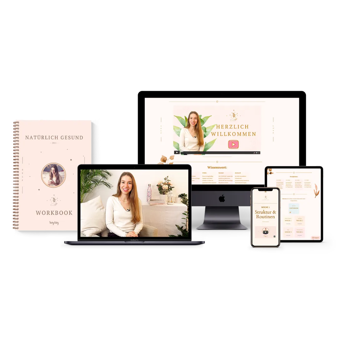 Mockup des Onlinekurses Natürlich Gesund mit Workbook, Laptop, Tablet und Smartphone
