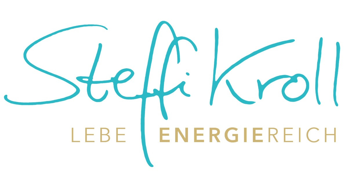 Logo von Steffi Kroll mit türkiser Schrift und Tagline Lebe energiereich