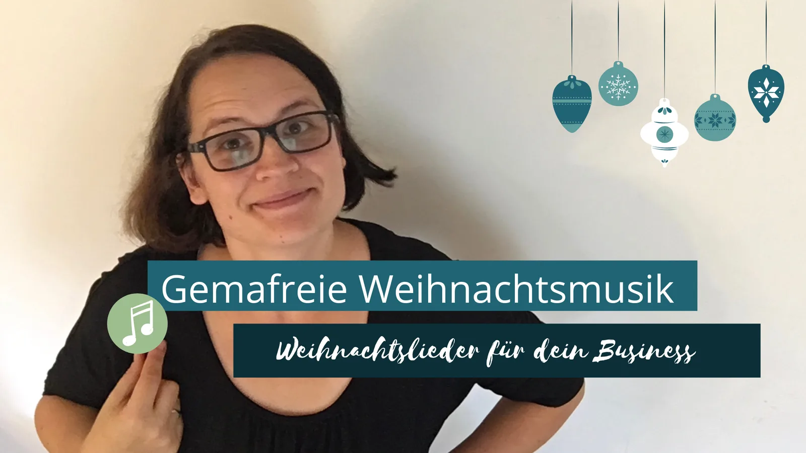 FLESSAMUSIK Weihnachtspaket – Weihnachtsmusik als MP3-Download 5 Marie Flessa hält Musiknote-Symbol, Text zu gemafreier Weihnachtsmusik für Business