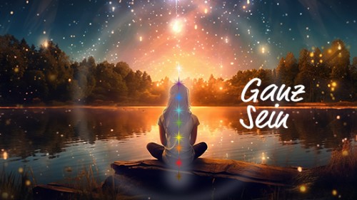 Ganz Sein Videokurs Standbild mit meditierender Figur am See bei Sonnenaufgang