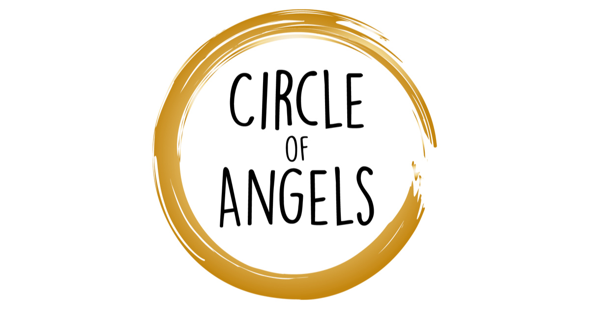 Circle of Angels Logo mit goldenem Kreis und schwarzer Schrift auf weißem Hintergrund