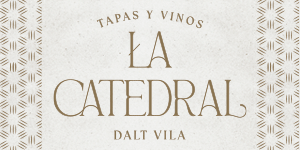 La Catedral Tapas y Vinos Logo, beiges Design mit eleganter Schrift und Rahmen