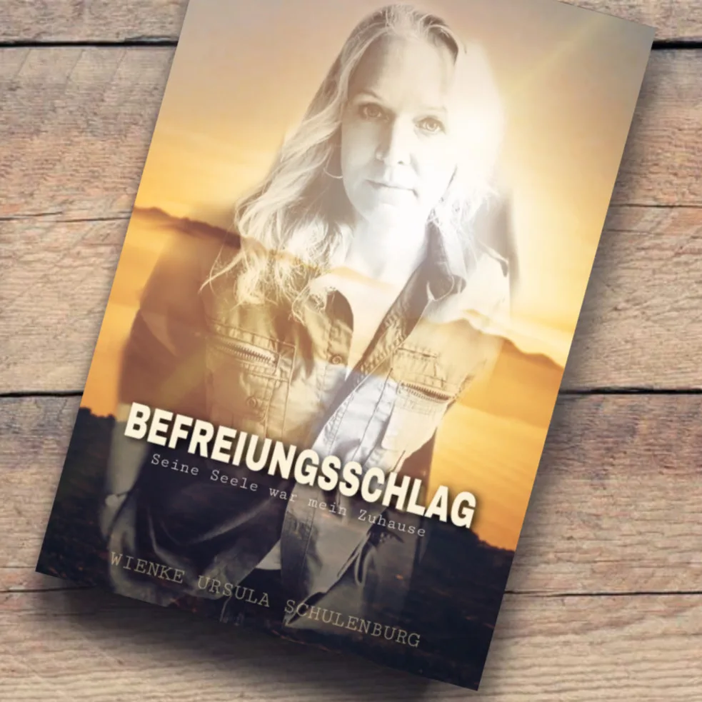 Buch-Mockup Befreiungsschlag Seine Seele war mein Zuhause mit Portrait bei Sonnenuntergang