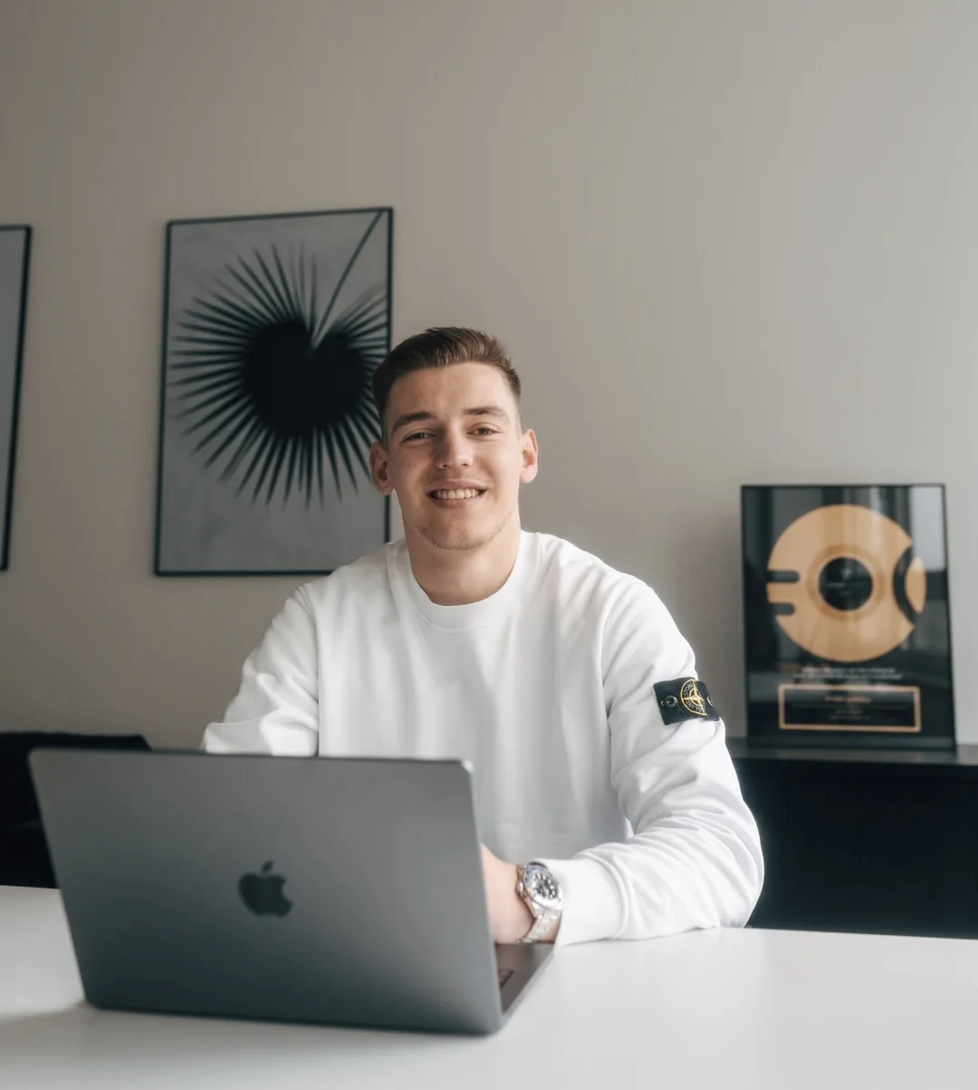 Fynn Diroll im Business-Modus