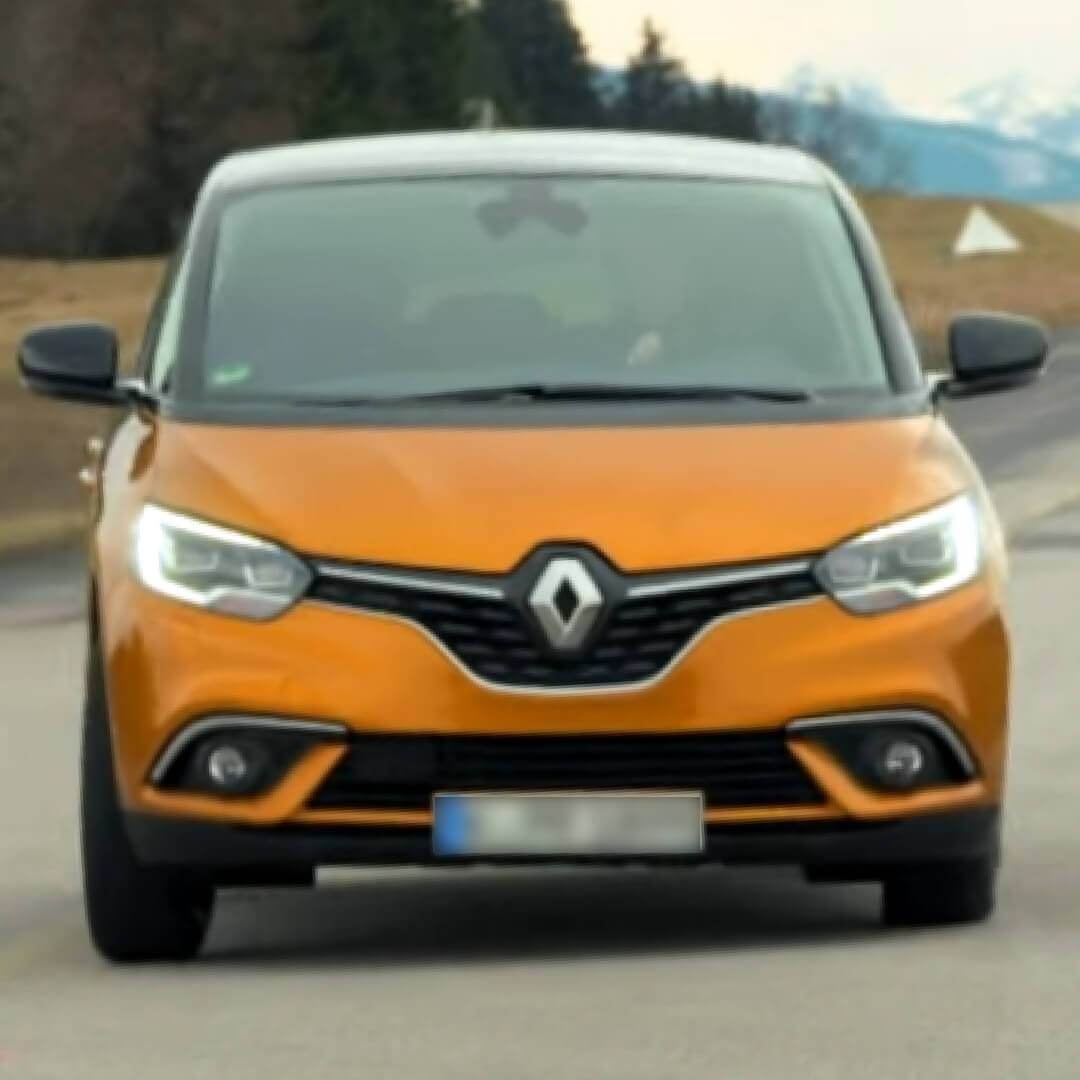 Renault Grand Scenic III Frontansicht in Orange auf Bergstraße