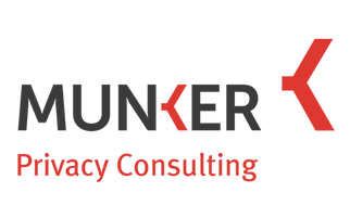 Mehr Erfolg mit Business Storytelling von Bernhard Kalhammer 7 Logo Munker Privacy Consulting in schwarz und rot
