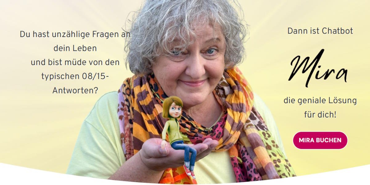 Stefanie Menzel mit grauem Haar und buntem Schal hält kleine Mira-Figur, Werbebanner für Mira Chatbot Premium Abo