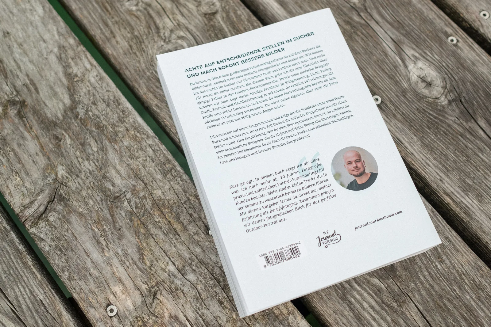 Porträt Starter-Bundle – Presets + Outdoor Porträts sehen 5 Buchseite mit Text Achte auf entscheidende Stellen im Sucher, Autorenporträt Markus Thoma