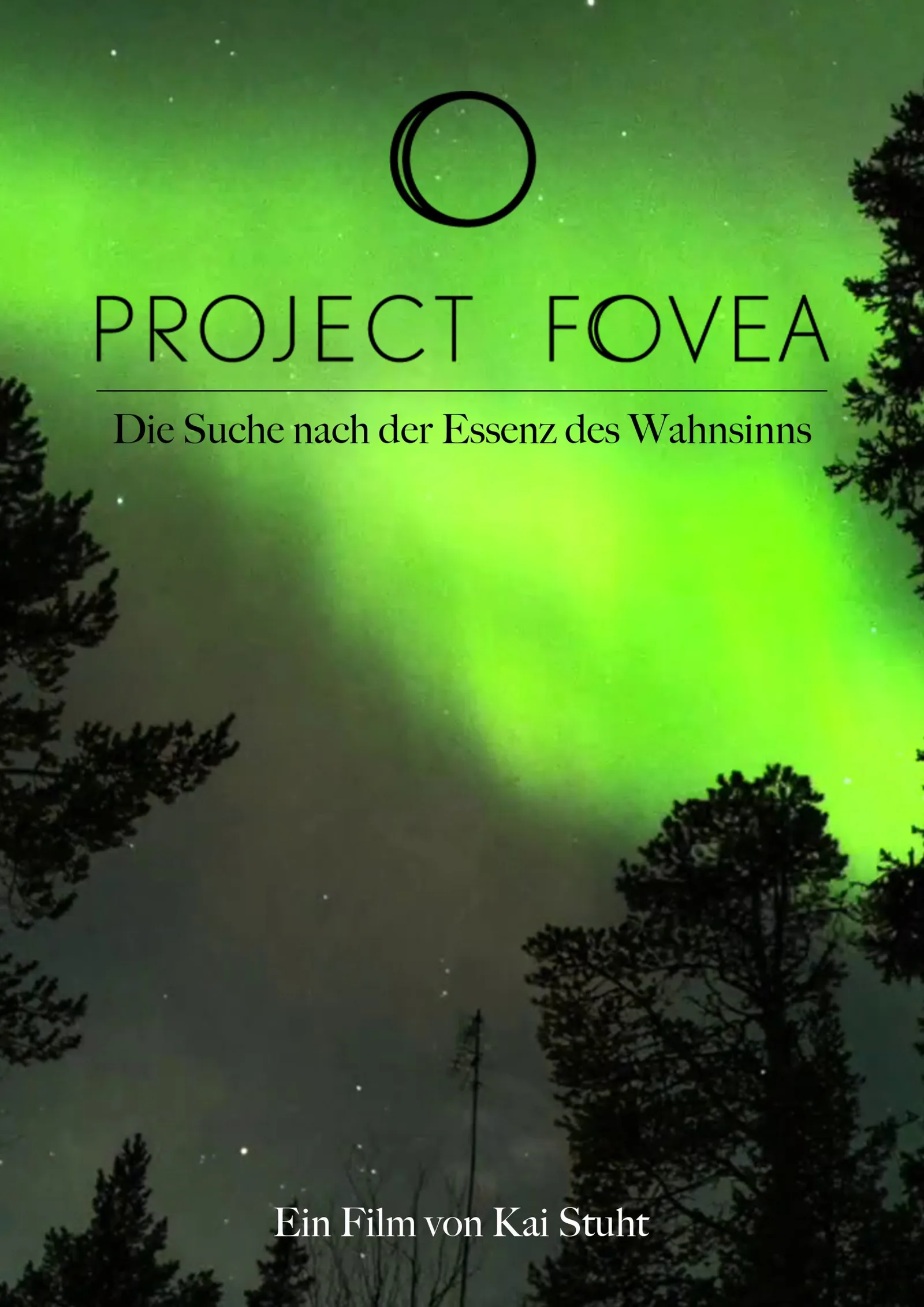 Project Fovea Filmplakat mit grünem Aurora-Hintergrund und Bäumen