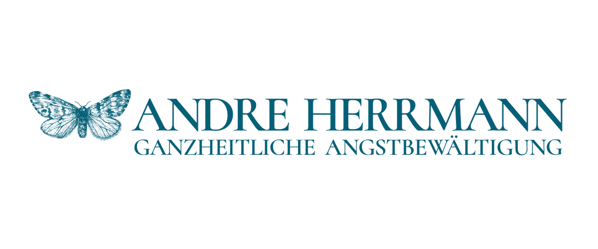 Logo und Schriftzug Andre Herrmann Ganzheitliche Angstbewältigung mit türkisem Schmetterling