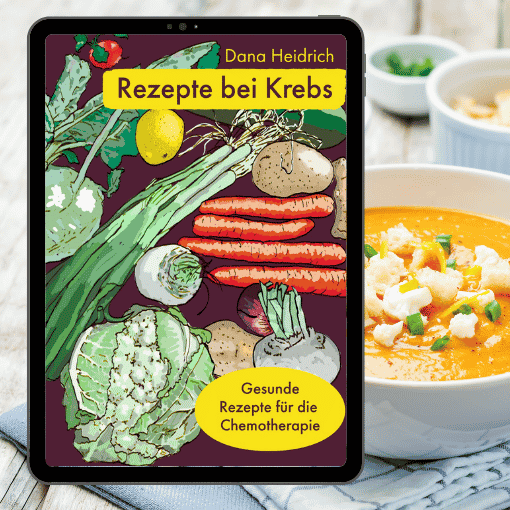 Rezepte bei Krebs E-Book auf Tablet neben Suppenschüssel