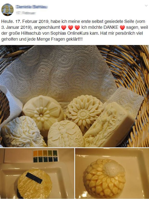 Kundenstimme mit Fotos von beige-farbenen Seifen mit Blüten- und Pflanzenmotiven auf Holzoberfläche