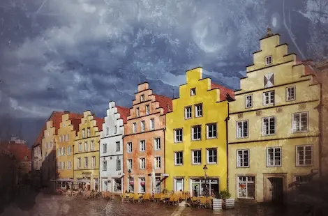 Selbstgeführte Stadtrallye Osnabrück 6 Farbenfrohe Altstadt-Häuserfassaden in Osnabrück mit roten, gelben und weißen Gebäuden