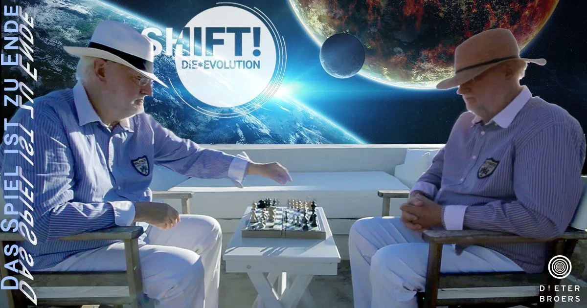 Zwei Männer mit Hüten spielen Schach im futuristischen Setting, SHIFT-Logo und Erde