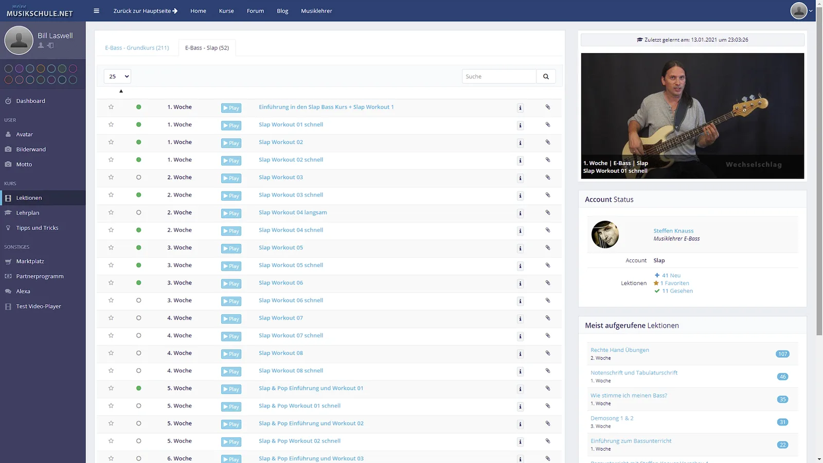 Screenshot Slap-Bass Lektionsliste mit Workouts und Wocheneinteilung