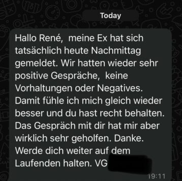 Chat-Screenshot mit positiver Nachricht eines Ex-Partners über Versöhnung