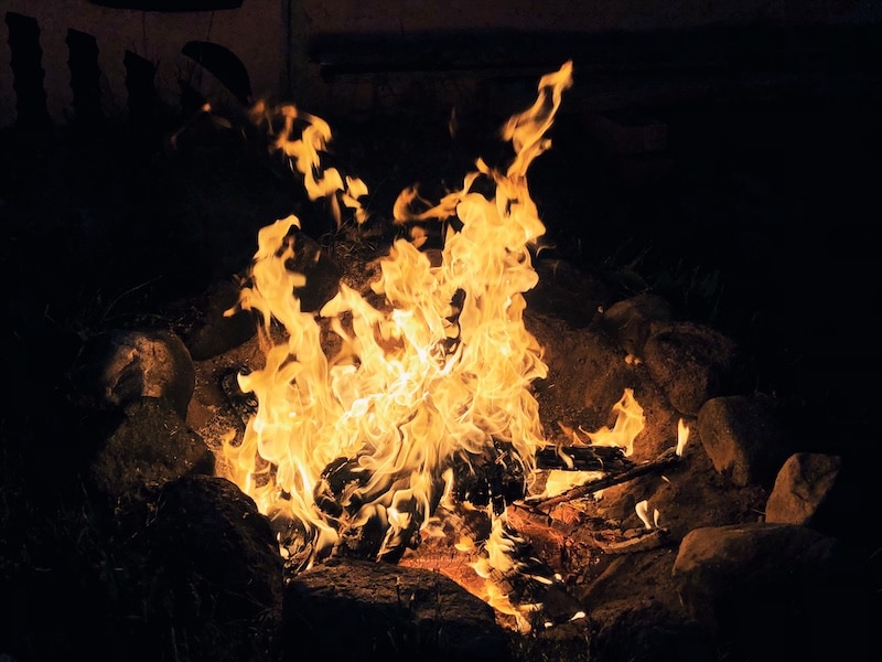 Sommer-Sonnenwende 2026 – Live-Webinar zur Energiearbeit 8 Sommersonnenwende-Feuerritual