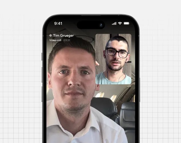 Video-Call mit Tim Grueger und anderem Teilnehmer auf iPhone, Videocall 03:31