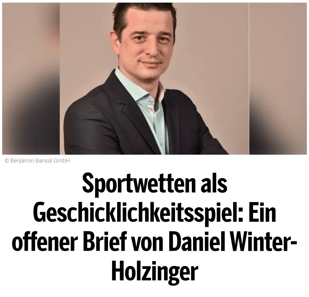 Daniel Winter-Holzinger, Gründer der Sports Betting Academy, Portrait im schwarzen Blazer