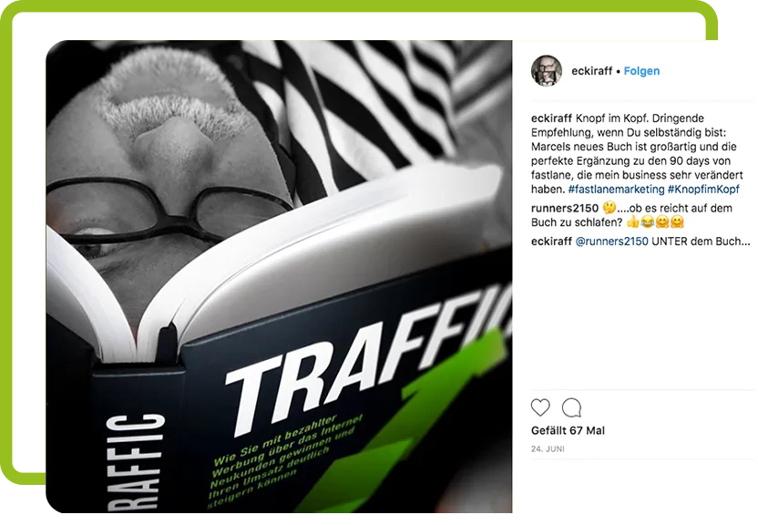 Traffic – Praxisbuch zu Online-Werbung von Marcel Knopf 14 Instagram-Post von eckiraft mit Foto des Traffic-Buches in Schwarz-Weiß